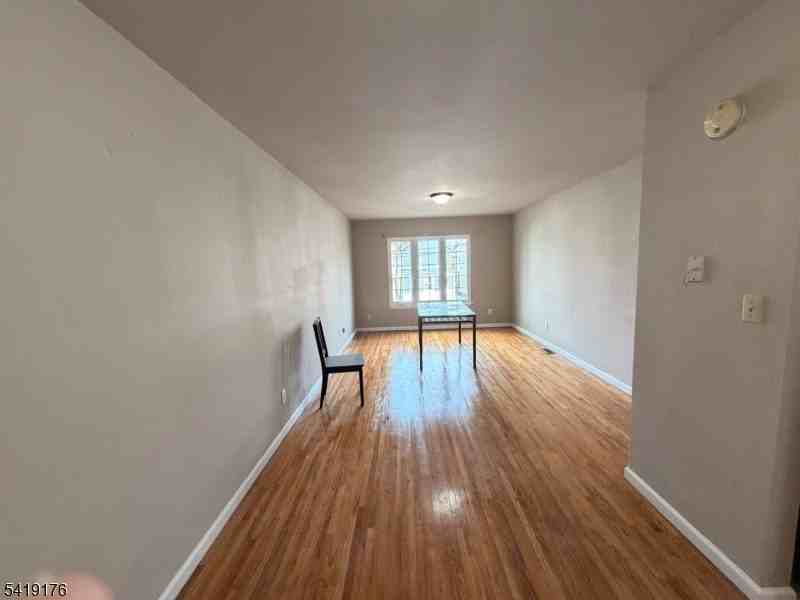 1036 Flora St #1 - Photo 2 of 10