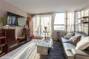 2740 N Pine Grove Ave #4F - Photo 1 of 1