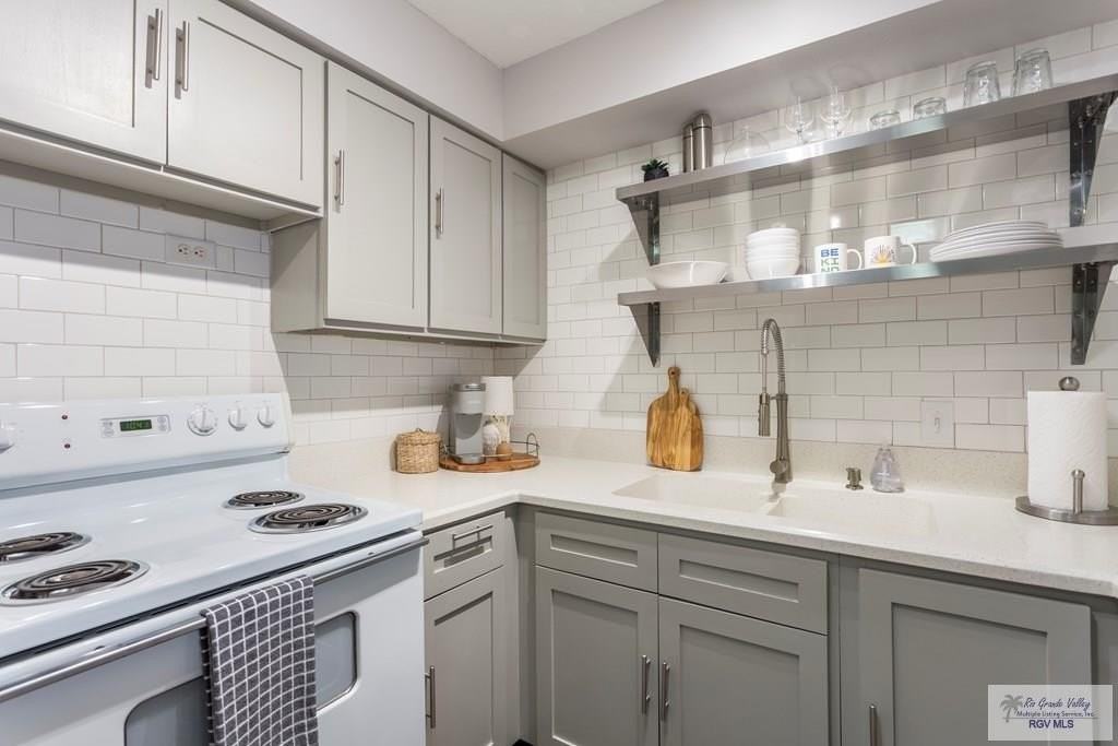 441 Jose Marti Blvd - Photo 2 of 26