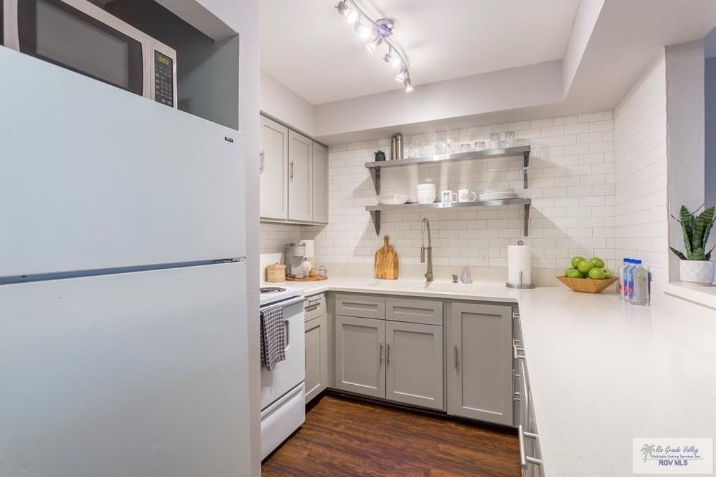 441 Jose Marti Blvd - Photo 3 of 26