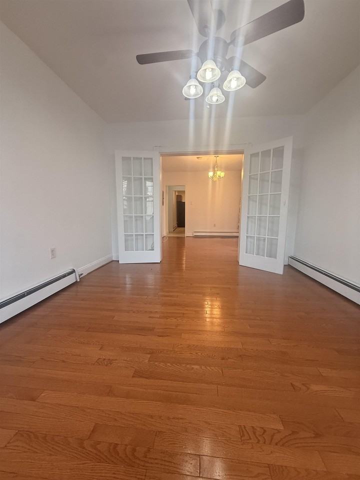 220 Summit Ave #1 - Photo 3 of 18