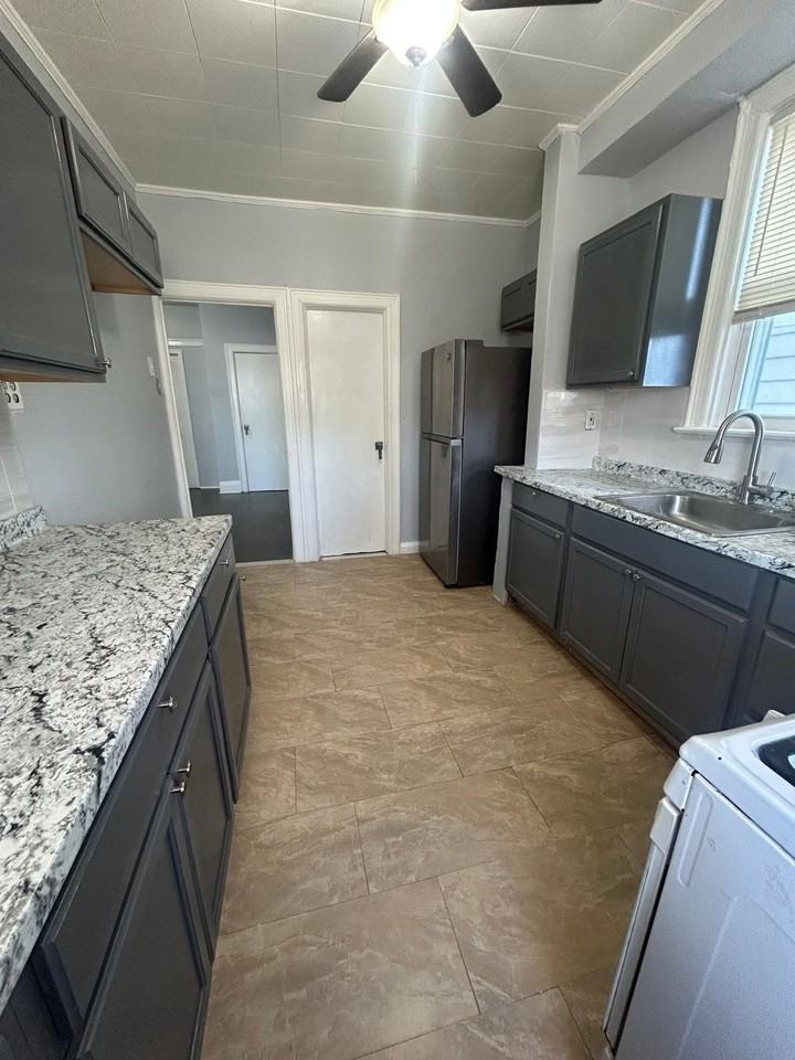 329 Columbia Ave #1stFL - Photo 3 of 11