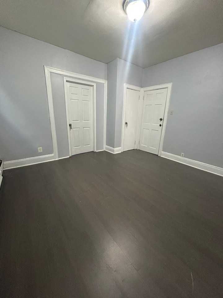 329 Columbia Ave #1stFL - Photo 5 of 11