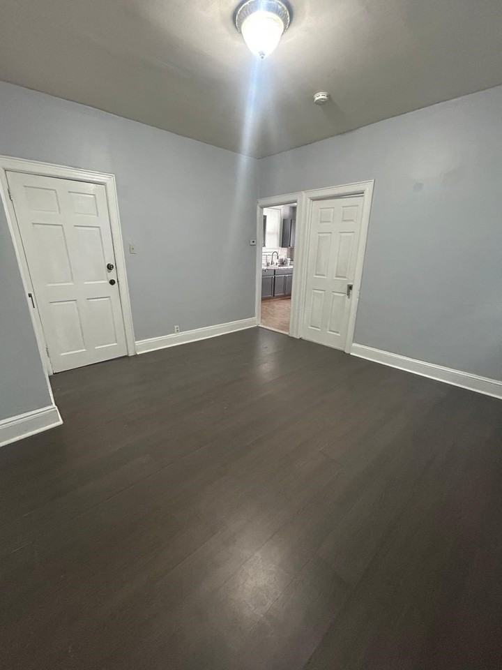 329 Columbia Ave #1stFL - Photo 6 of 11