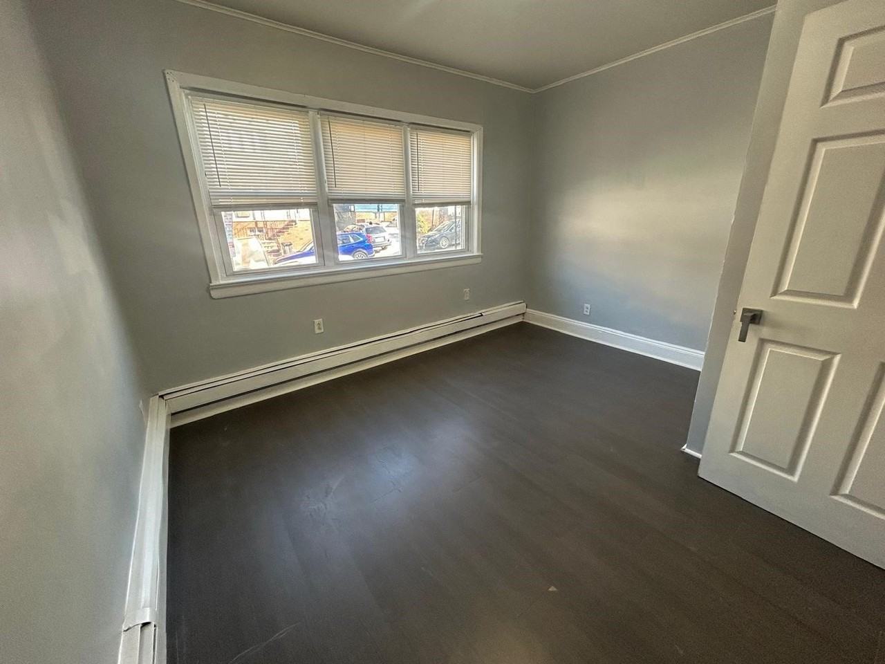 329 Columbia Ave #1stFL - Photo 7 of 11