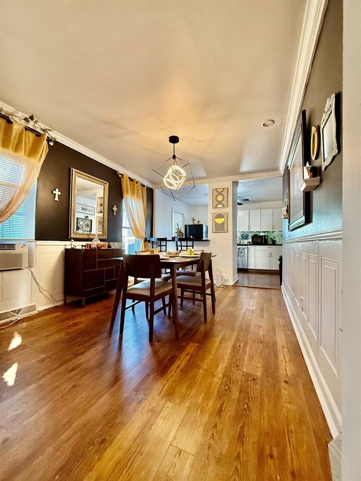 1139 Asbury Ave - Photo 7 of 23
