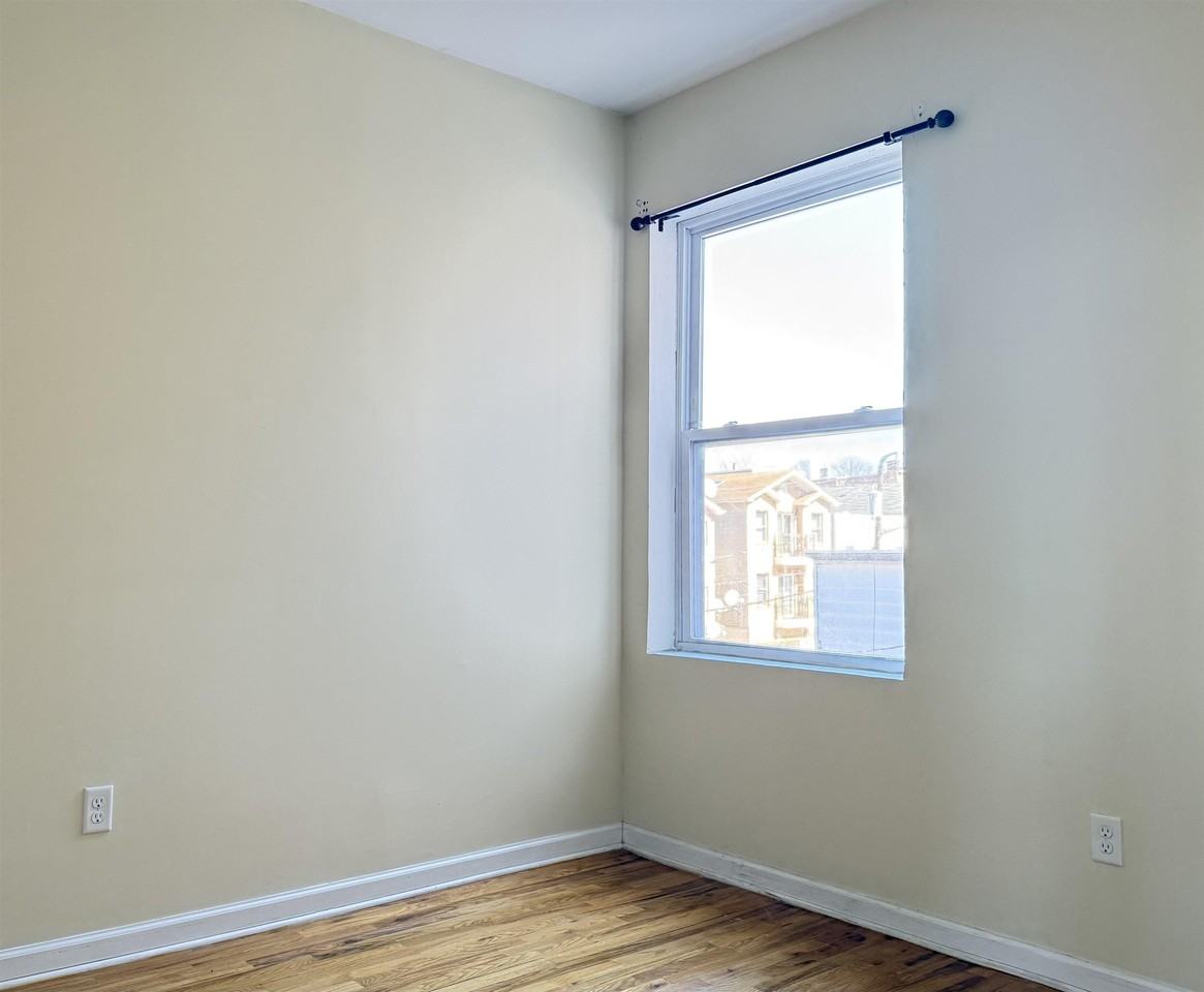 3236 John F Kennedy Blvd #5 - Photo 7 of 20