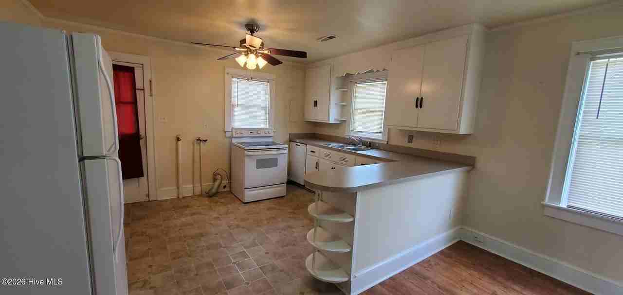 111 Merriwood Ave - Photo 3 of 13