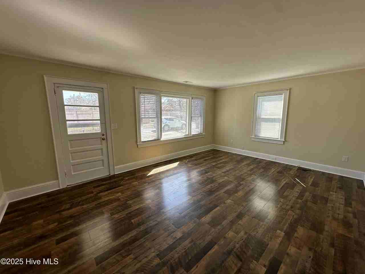 109 Merriwood Ave - Photo 3 of 9