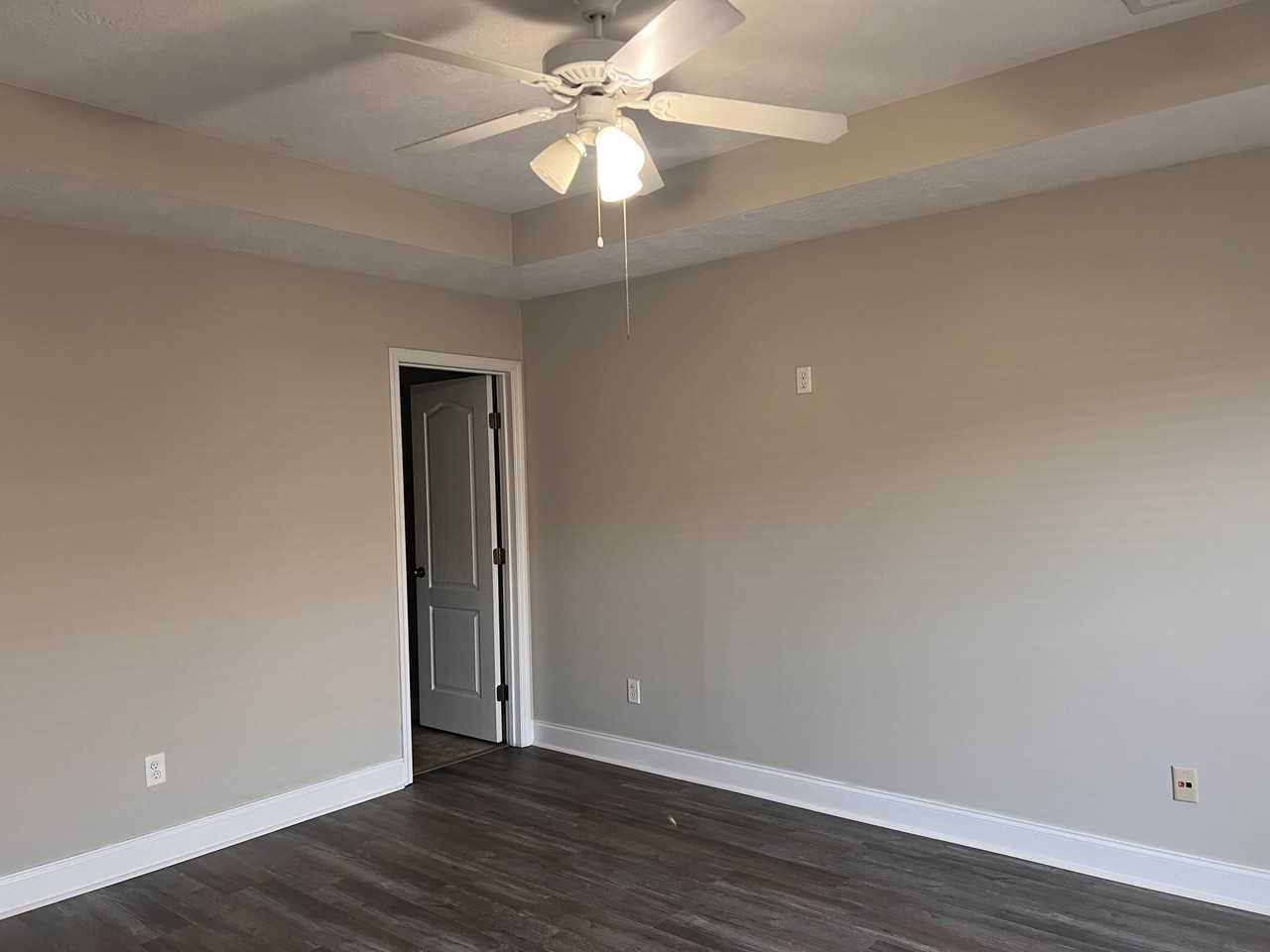 941 Bryan Cir - Photo 4 of 9