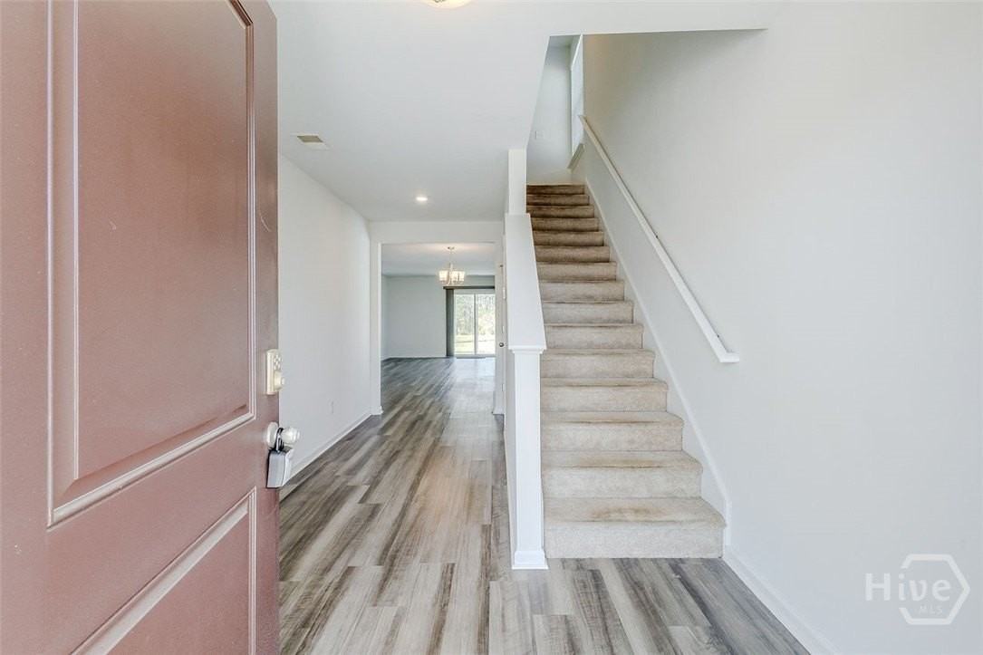 108 Butternut Blvd - Photo 4 of 41