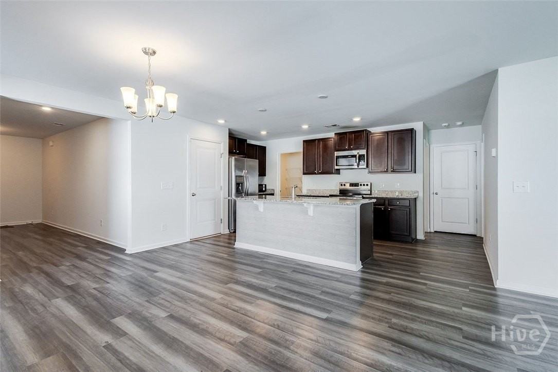 108 Butternut Blvd - Photo 7 of 41