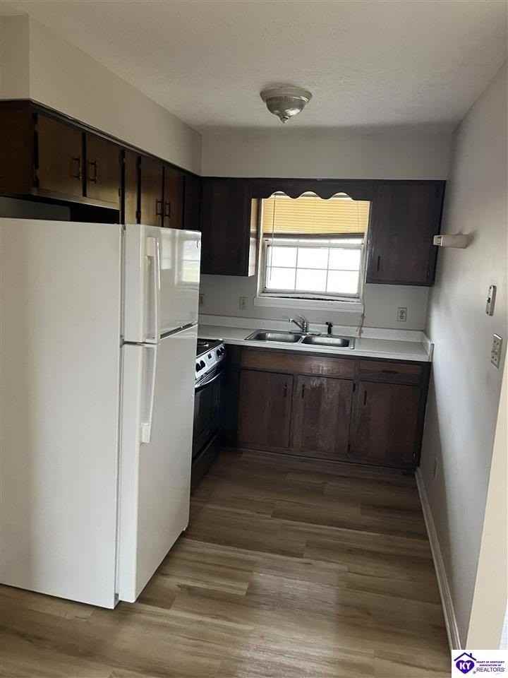 1420 Hill St #5 - Photo 6 of 12