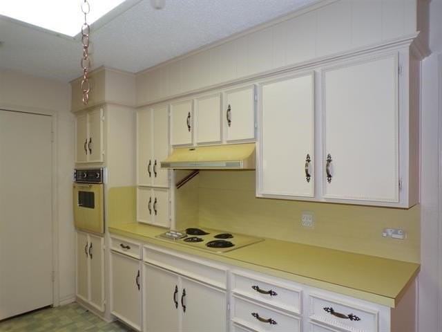 151 Riverside Dr - Photo 2 of 5