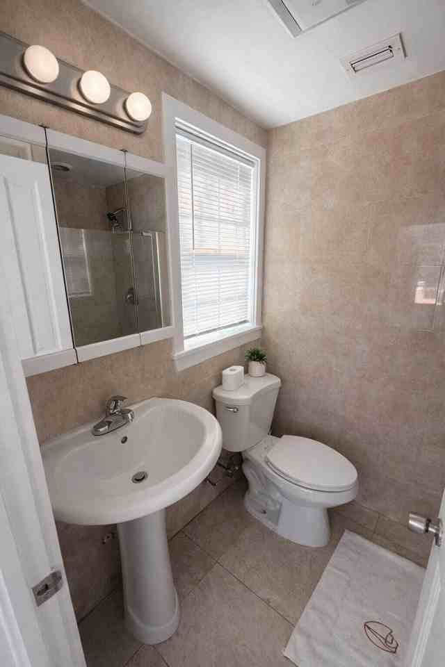 1110 White St #2 - Photo 5 of 5