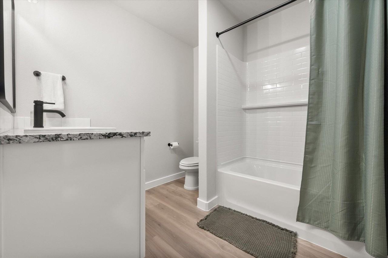 2146 Kokomo Ave - Photo 6 of 10