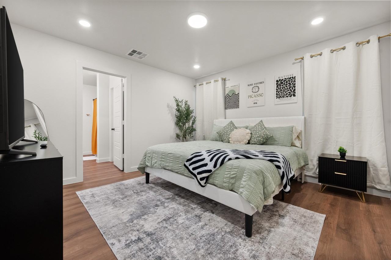2163 Langford Ave - Photo 6 of 13