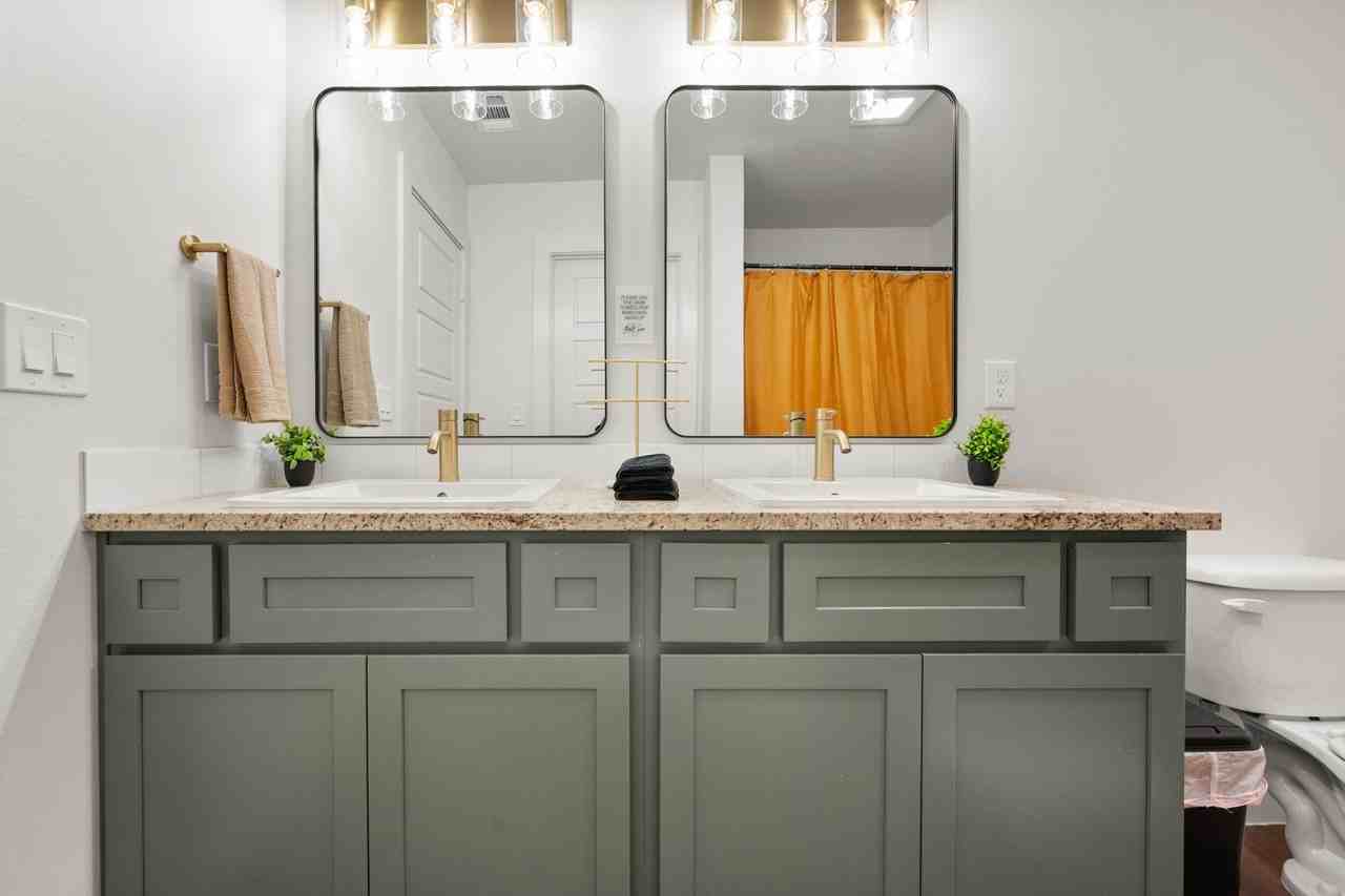 2163 Langford Ave - Photo 7 of 13