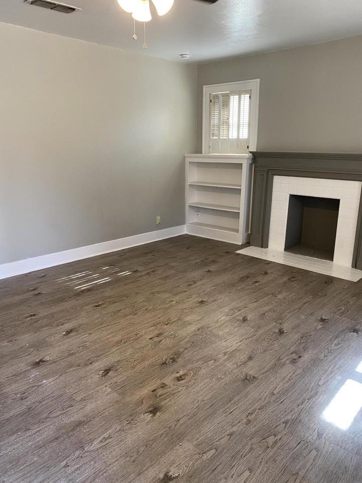 2618 21st St - Photo 2 of 17