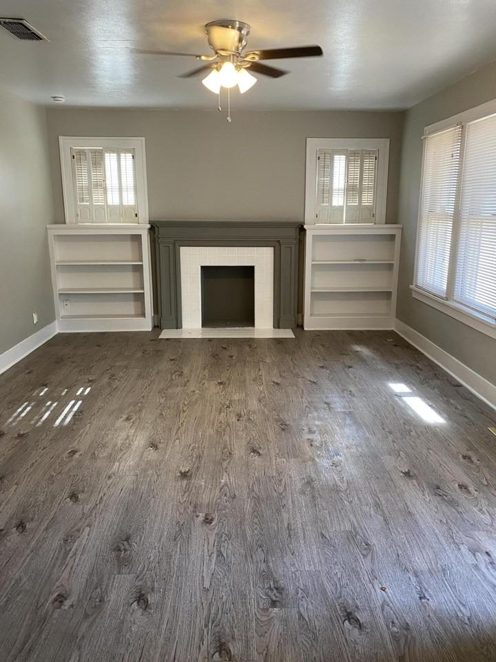 2618 21st St - Photo 3 of 17