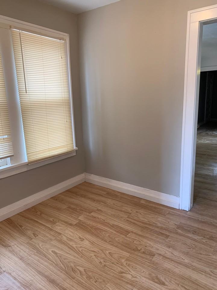 2618 21st St - Photo 5 of 17