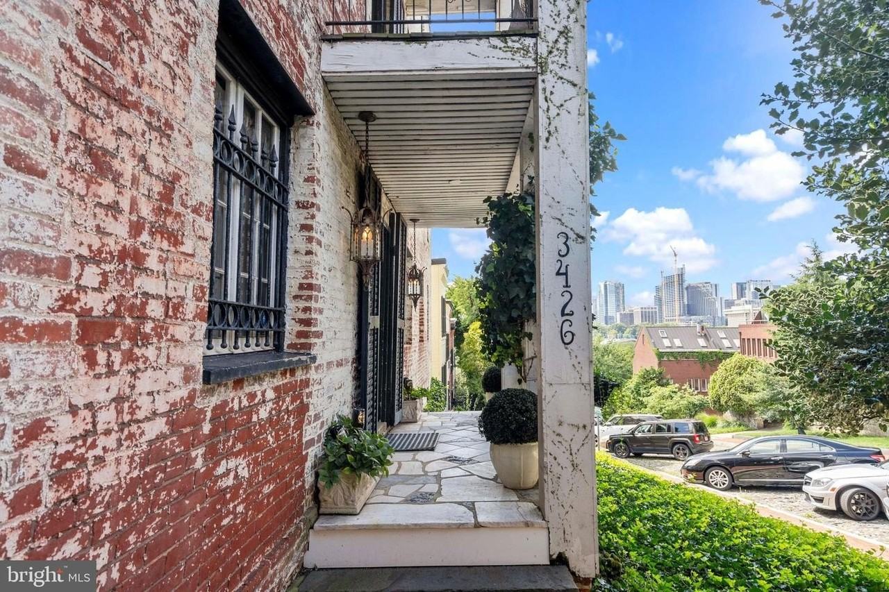 3426 Prospect St Nw - Photo 4 of 44