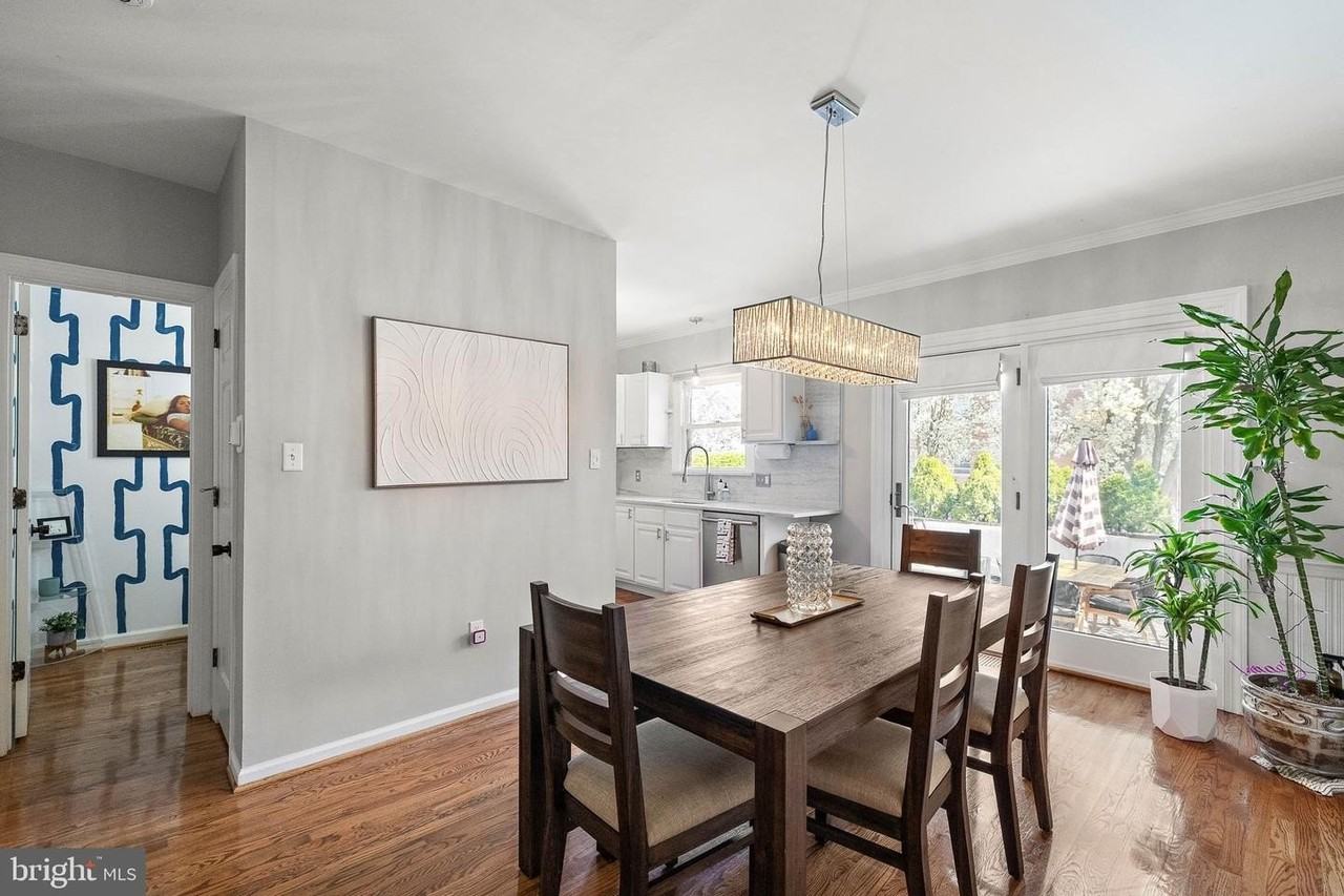 2115 Fairfield Pl - Photo 6 of 21