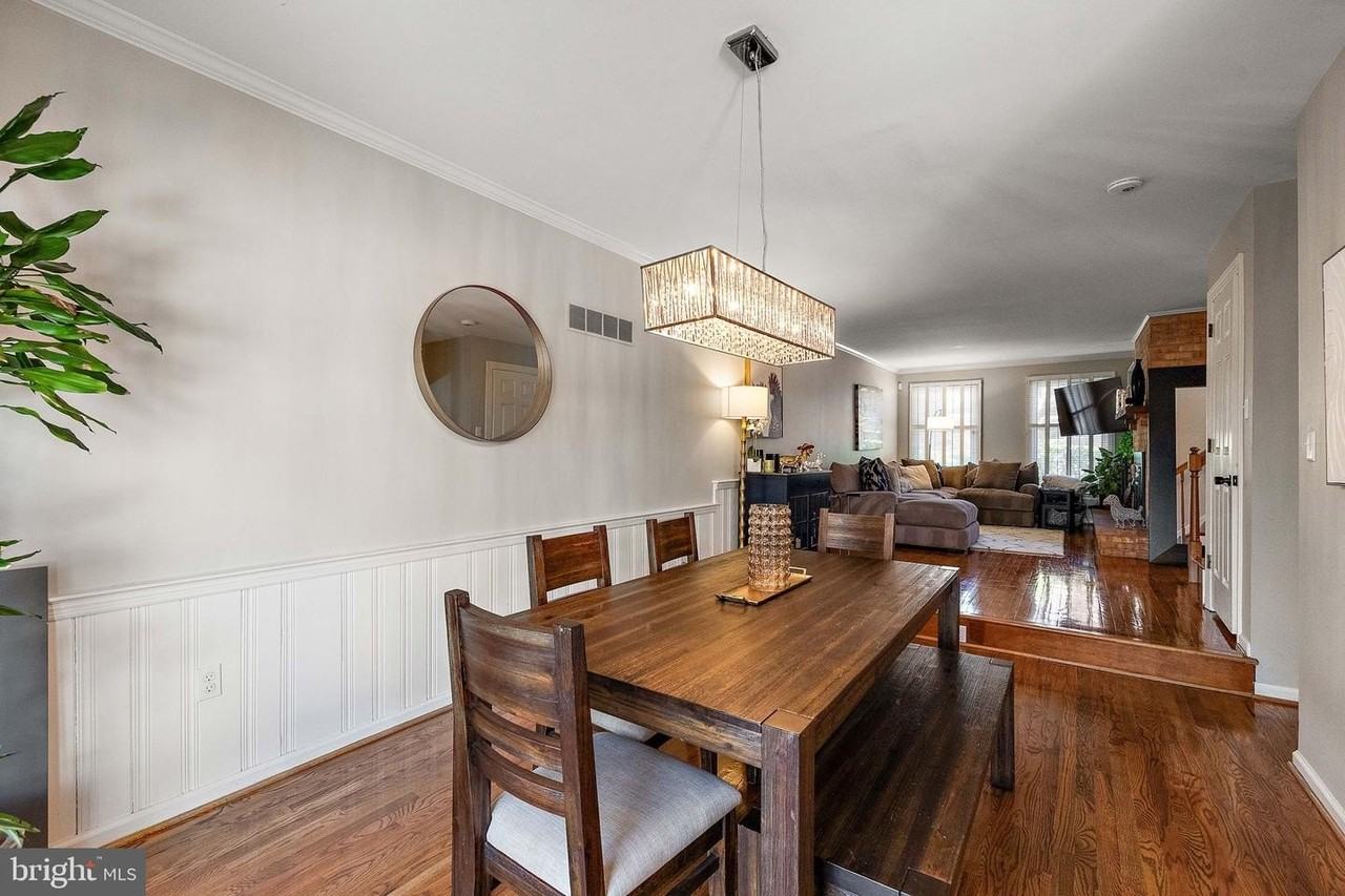 2115 Fairfield Pl - Photo 7 of 21