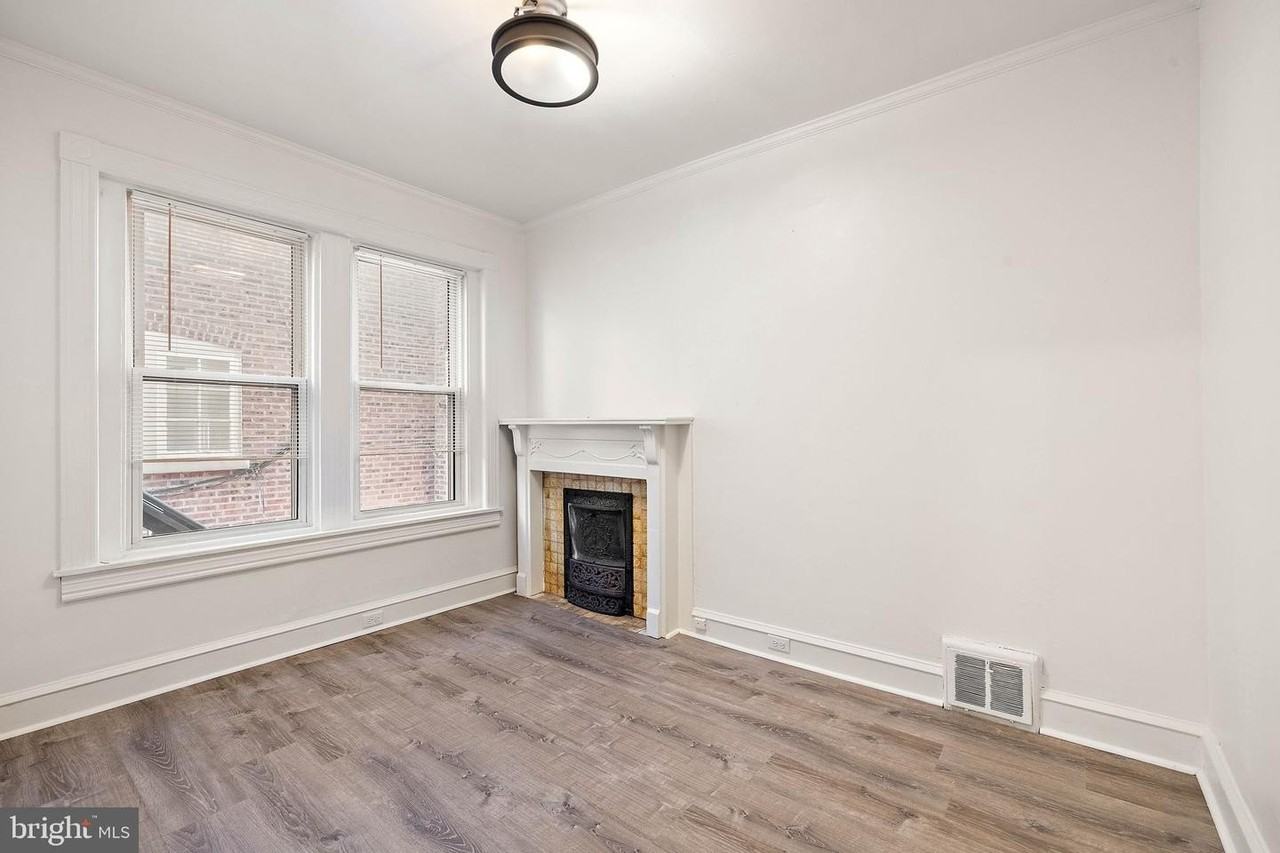 1502 W 14th St - Photo 5 of 10