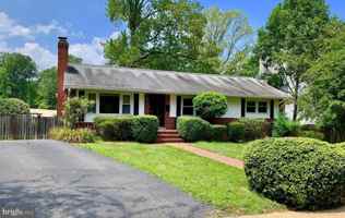 featured image of 1334 Mayflower Dr