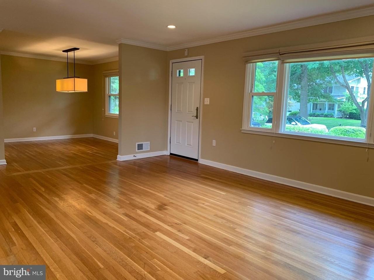 1334 Mayflower Dr - Photo 2 of 50