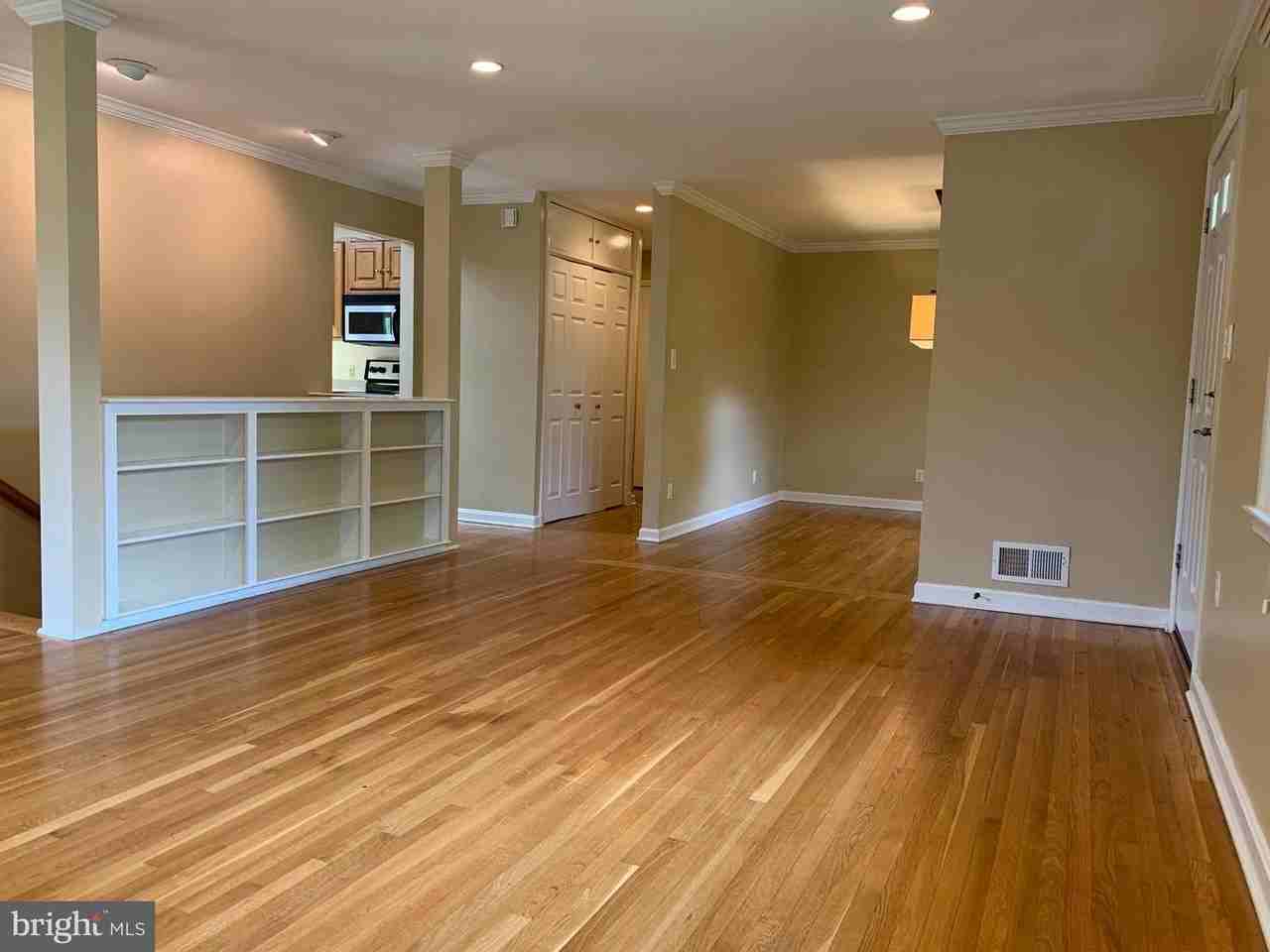 1334 Mayflower Dr - Photo 7 of 50