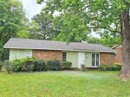 featured image of 516 Lawndale Ln