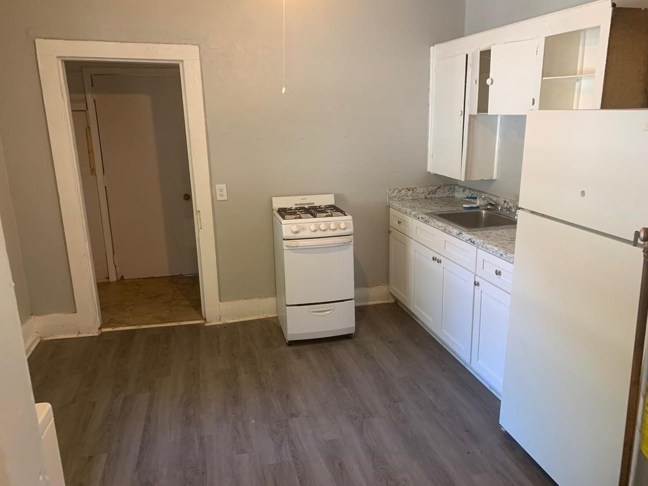 3578 Vernon Ave - Photo 2 of 9