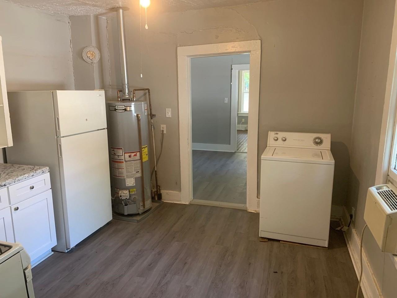 3578 Vernon Ave - Photo 3 of 9