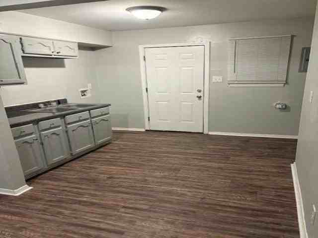 3268 Powell Ave - Photo 4 of 5