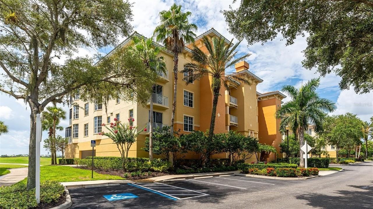 6350 Watercrest Way #402 - Photo 3 of 50