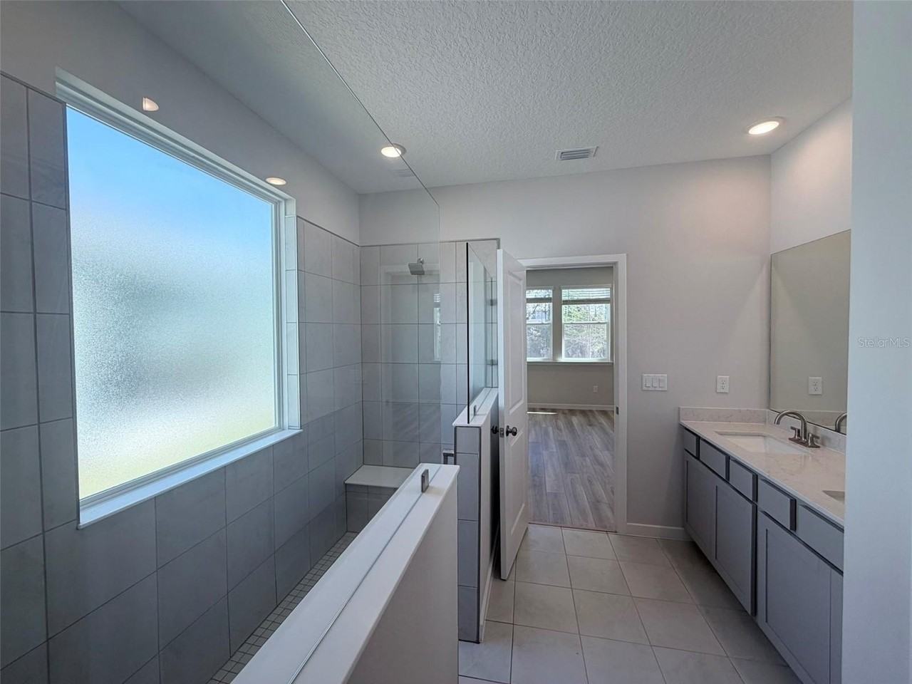 36 Perseus Ave - Photo 3 of 50