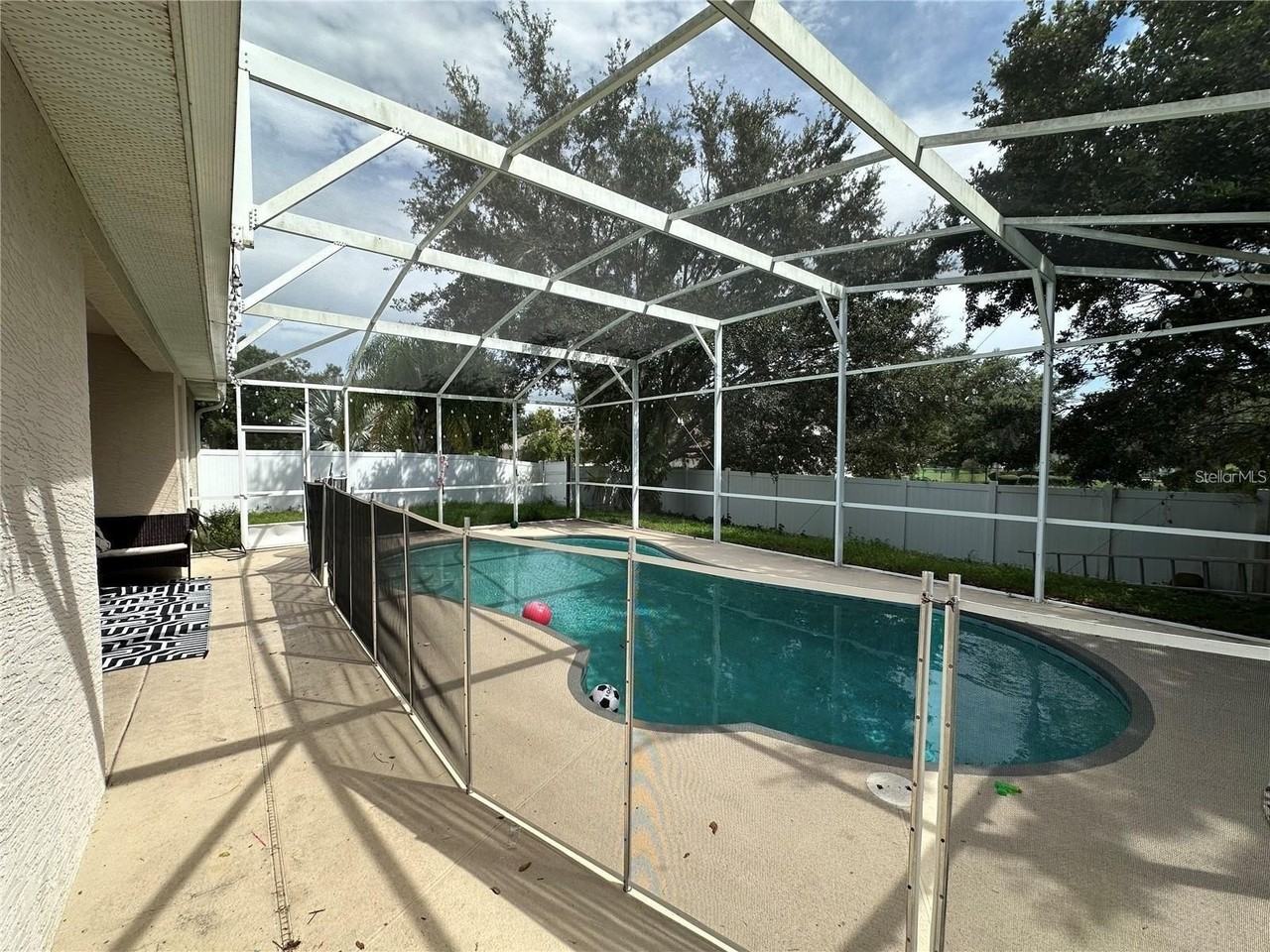 2721 Athens Dr - Photo 2 of 10