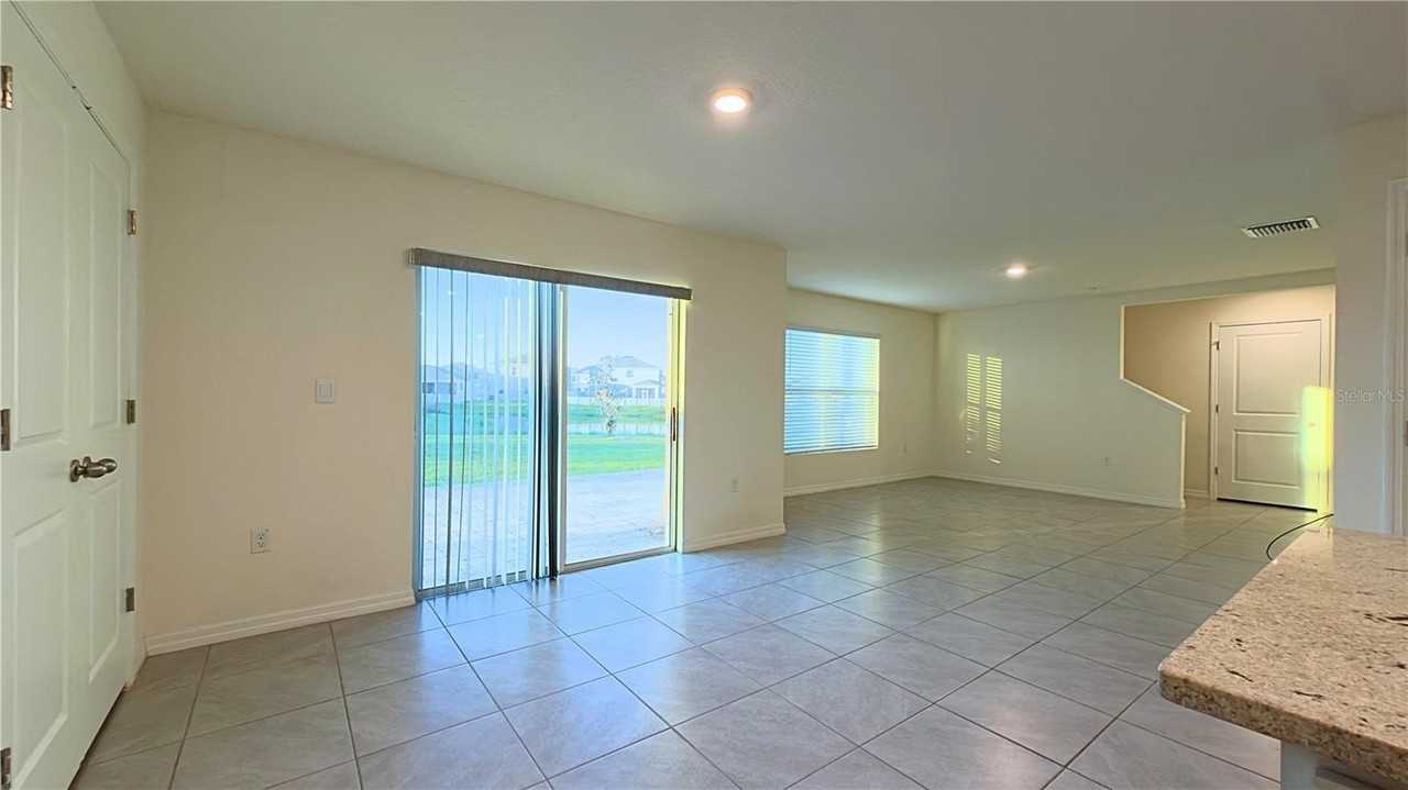 1206 Tahitian Sunrise Dr - Photo 7 of 26