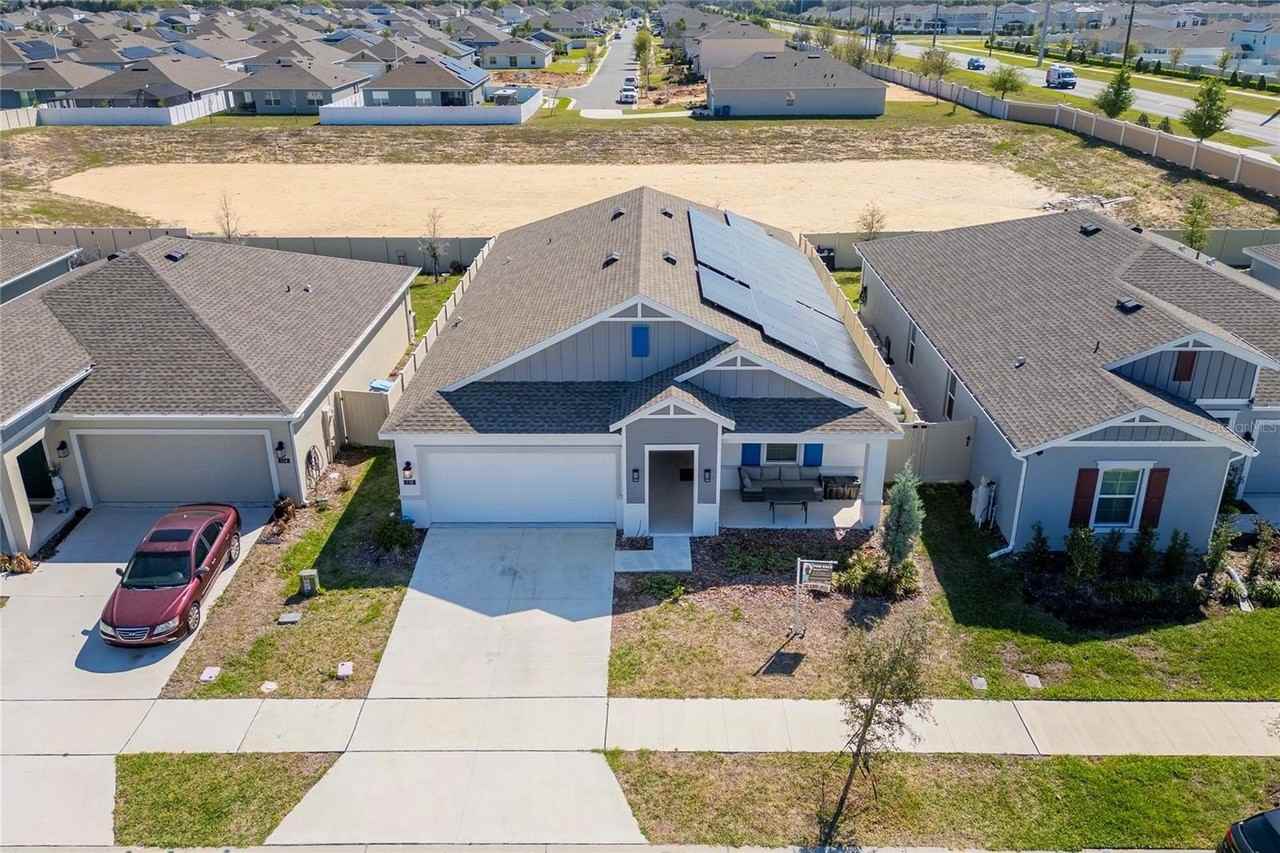 110 Kayak Ave - Photo 4 of 43