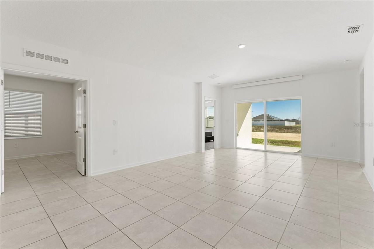 110 Kayak Ave - Photo 7 of 43