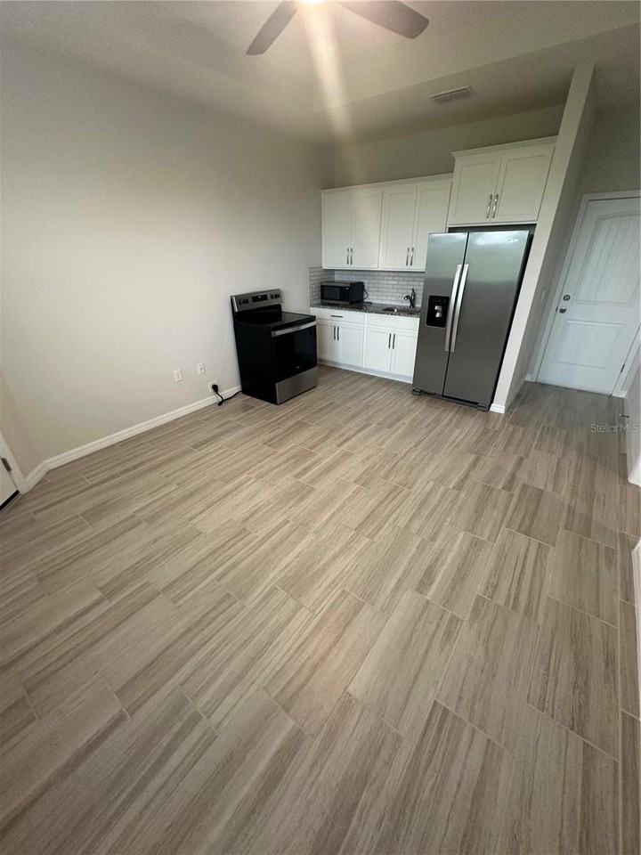 1996 N Old Killarney St - Photo 2 of 8