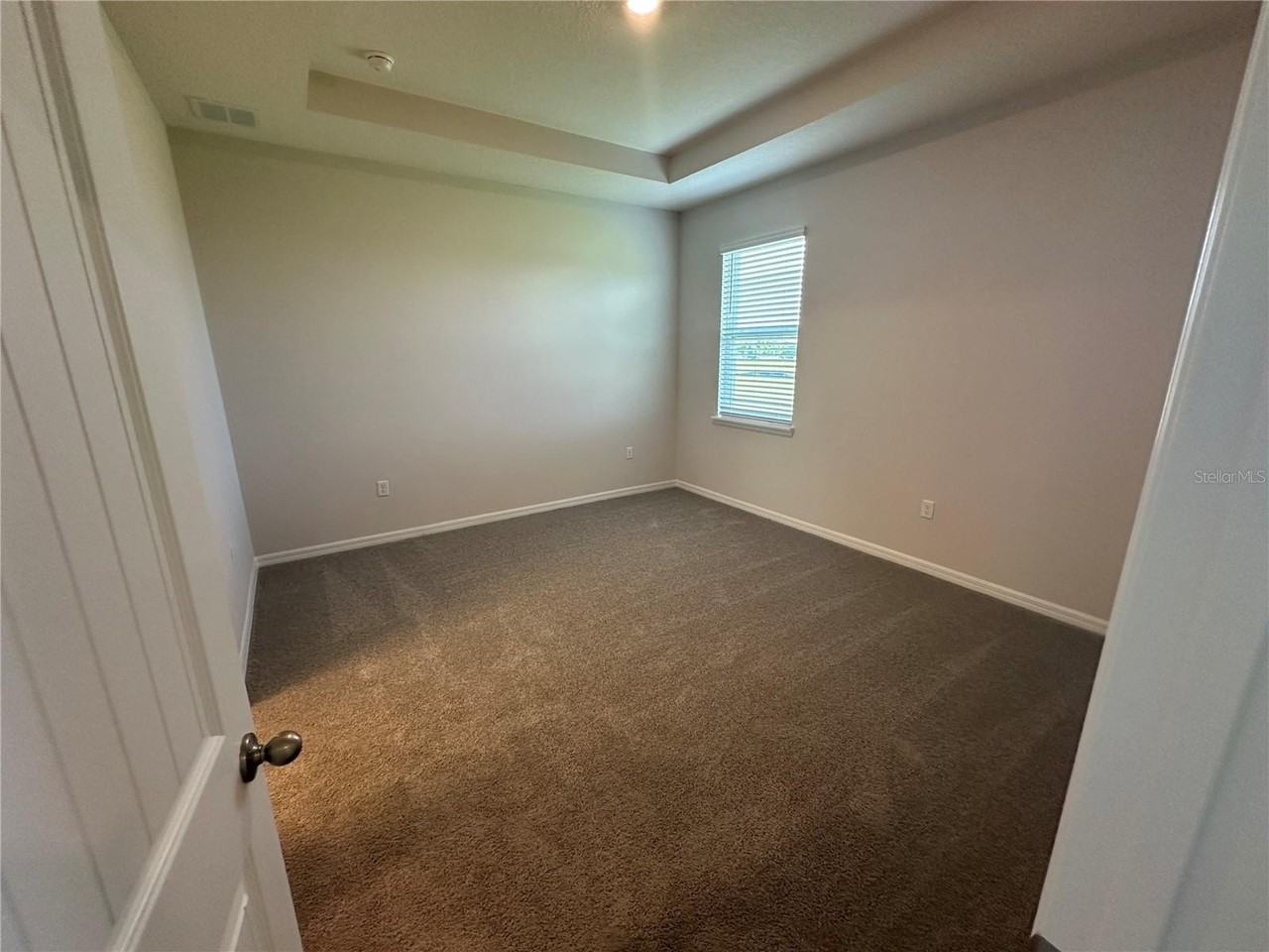 1996 N Old Killarney St - Photo 3 of 8