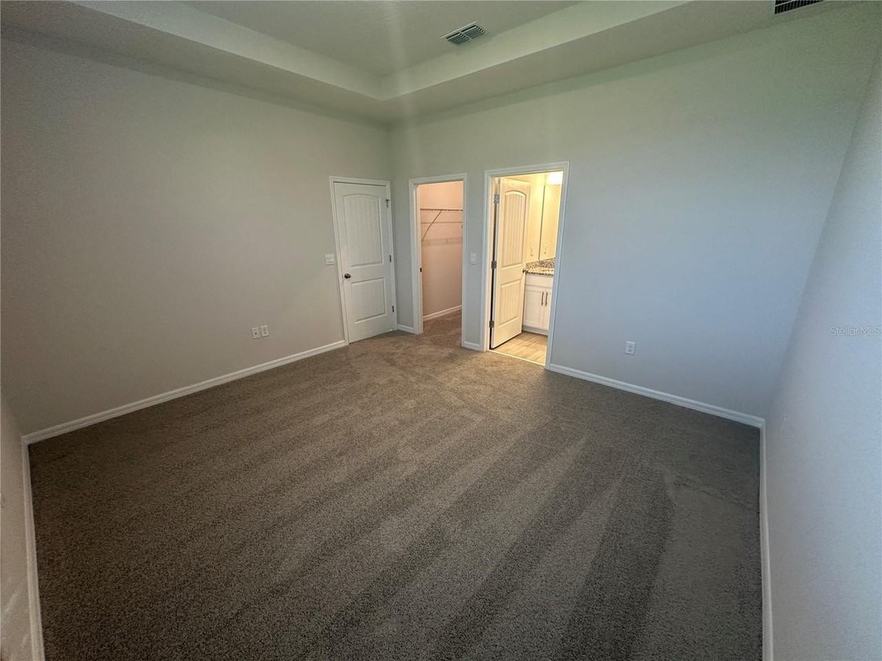 1996 N Old Killarney St - Photo 4 of 8