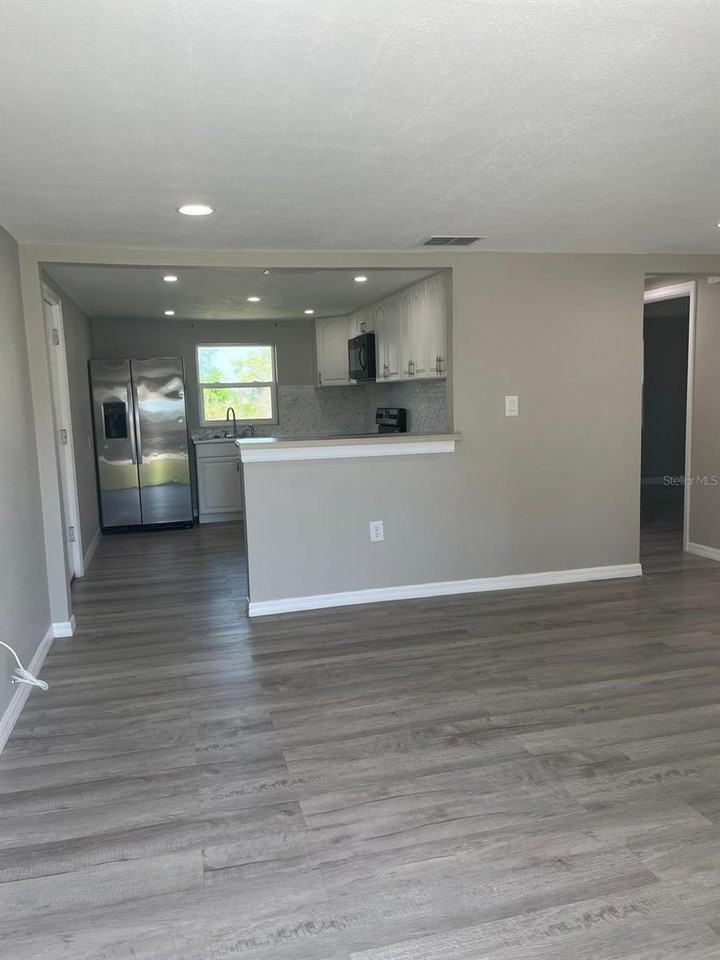 1005 Dora Ave - Photo 2 of 9