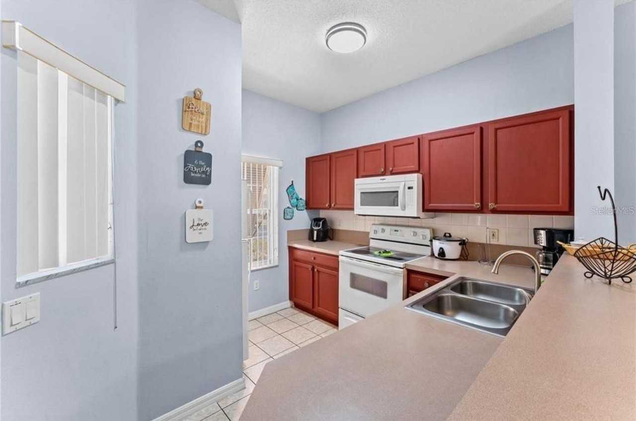 1017 Park Ridge Cir - Photo 4 of 25