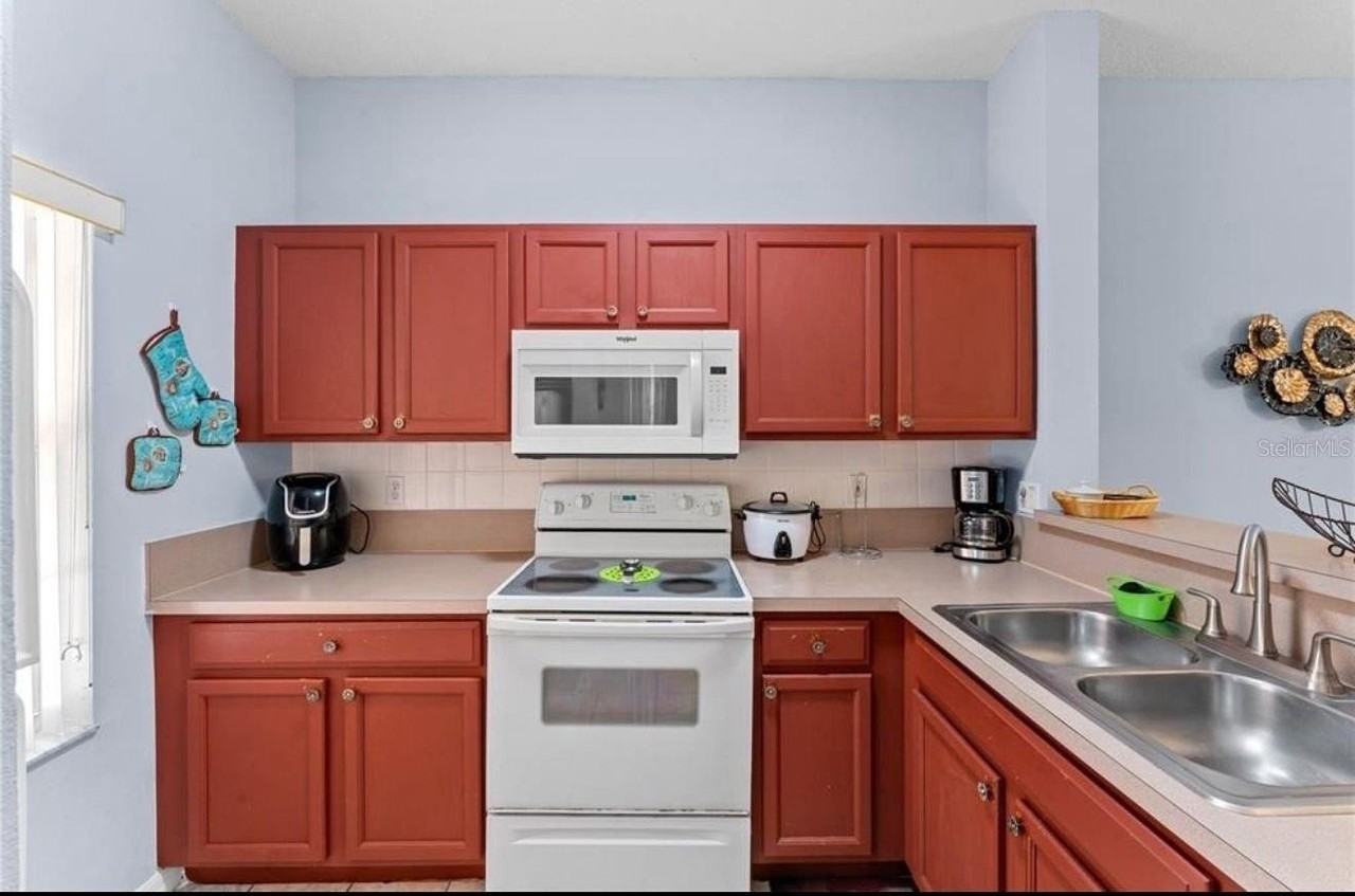 1017 Park Ridge Cir - Photo 5 of 25