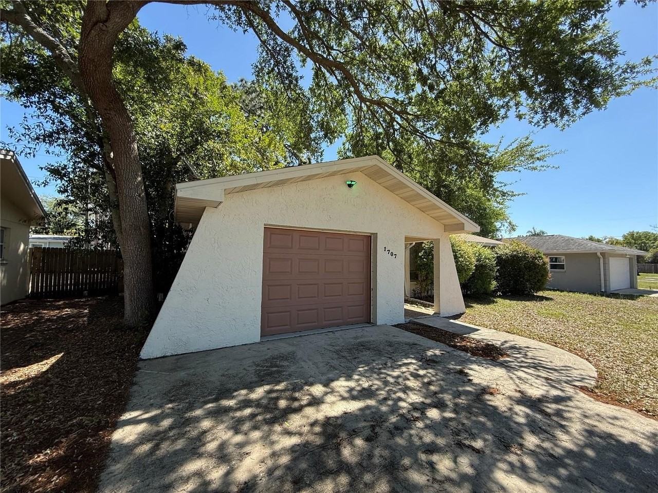 1707 Sharondale Dr - Photo 2 of 17