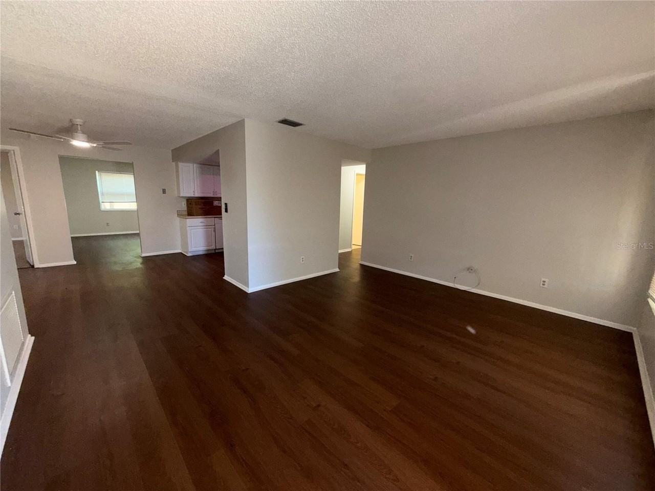 1707 Sharondale Dr - Photo 3 of 17